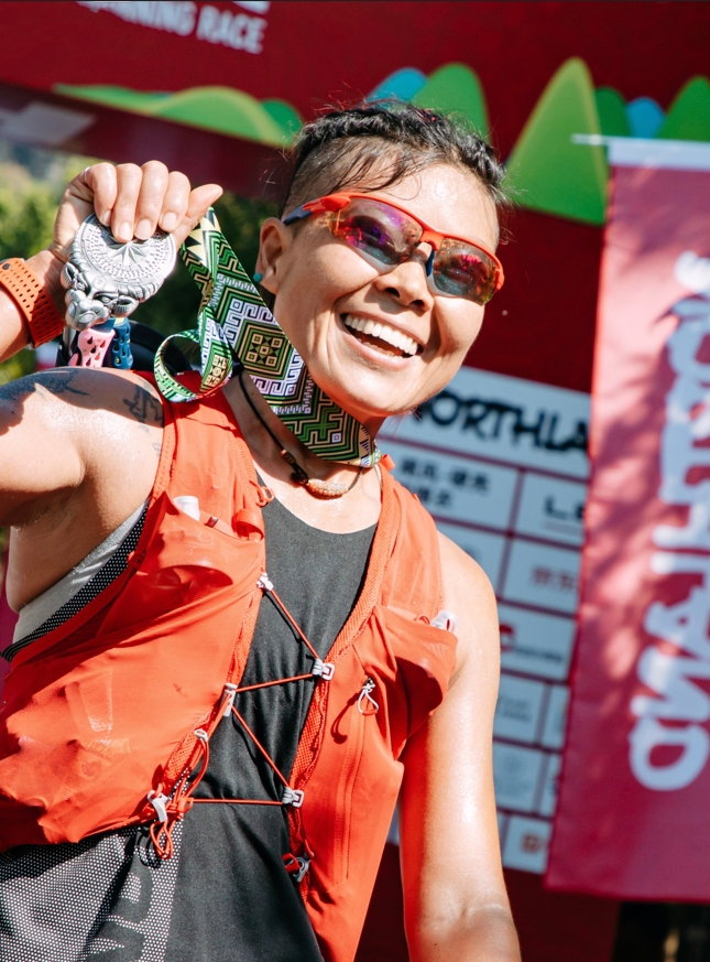 Lassen Sie uns 2024 Yangshou 100 mit Pohinix Sport -Sonnenbrille wieder besuchen